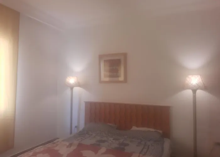 Private Entrance Small Bedroom With Bathroom No Cooking Allowed In Room