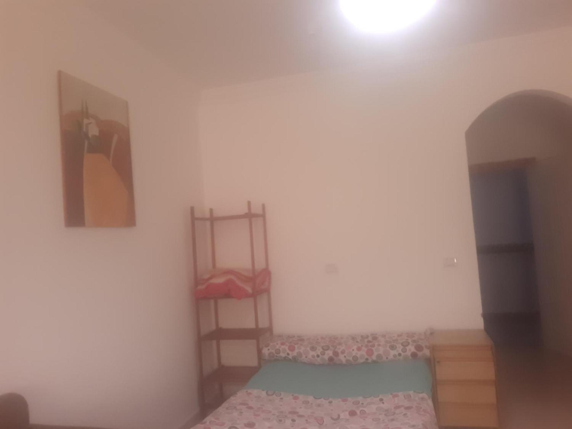 Appartamento Private Entrance Small Bedroom With Bathroom No Cooking Allowed In
